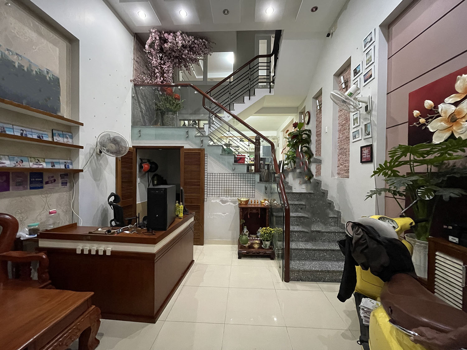 Bán nhà Huỳnh Văn Bánh, Quận Phú Nhuận tuyệt đẹp nhà 5 lầu (5m nở hậu 6,1m x 14m) 6 phòng, hẻm ôtô